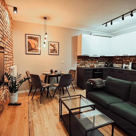 Loft Luxury Apartment & Parking 레스노 외부 사진