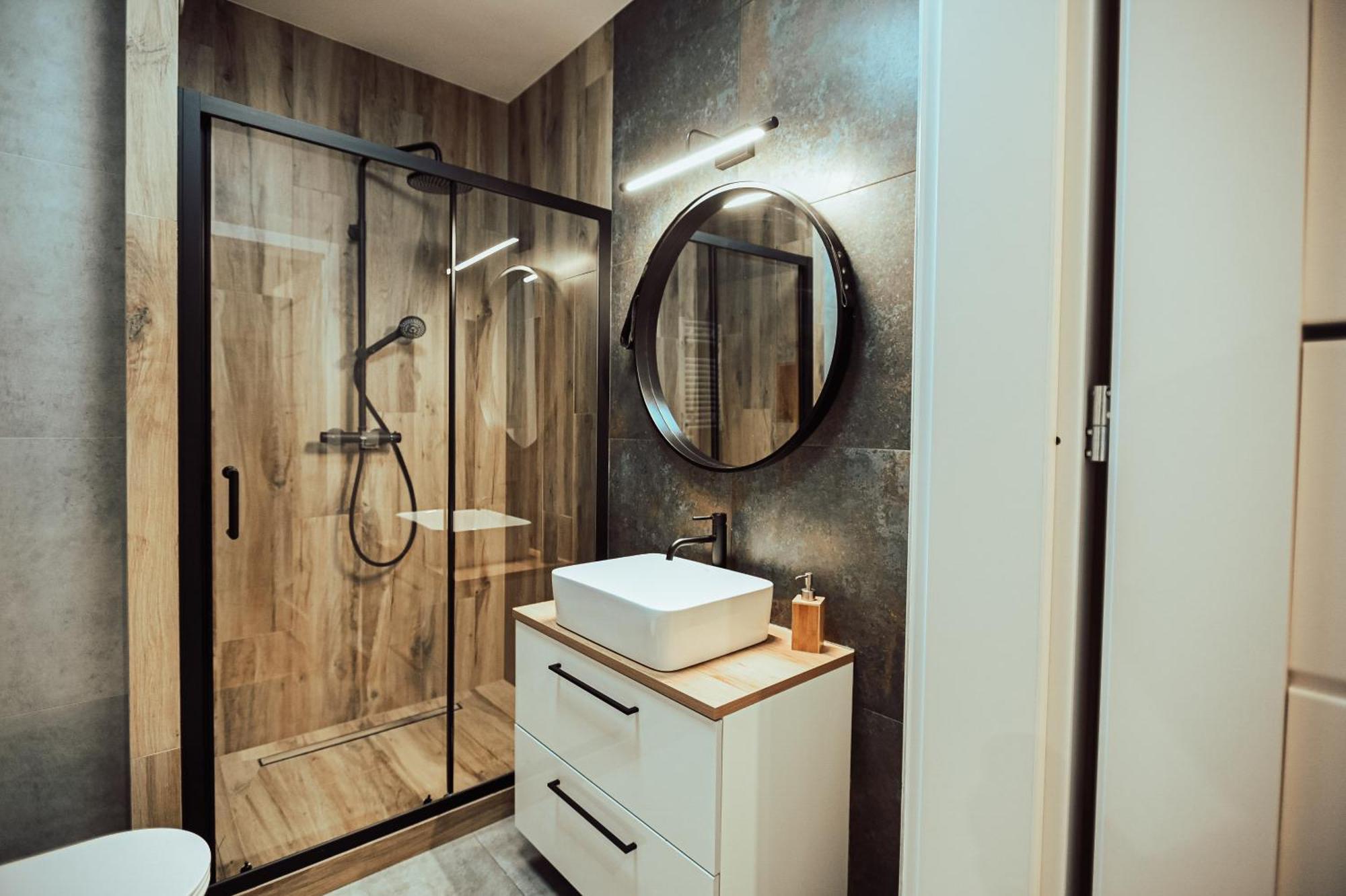 Loft Luxury Apartment & Parking 레스노 외부 사진
